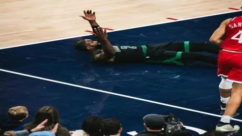 弗兰克头球破门，浙江半场1-0领先大连英博，马马杜受伤退场，晋鹏翔门线救险